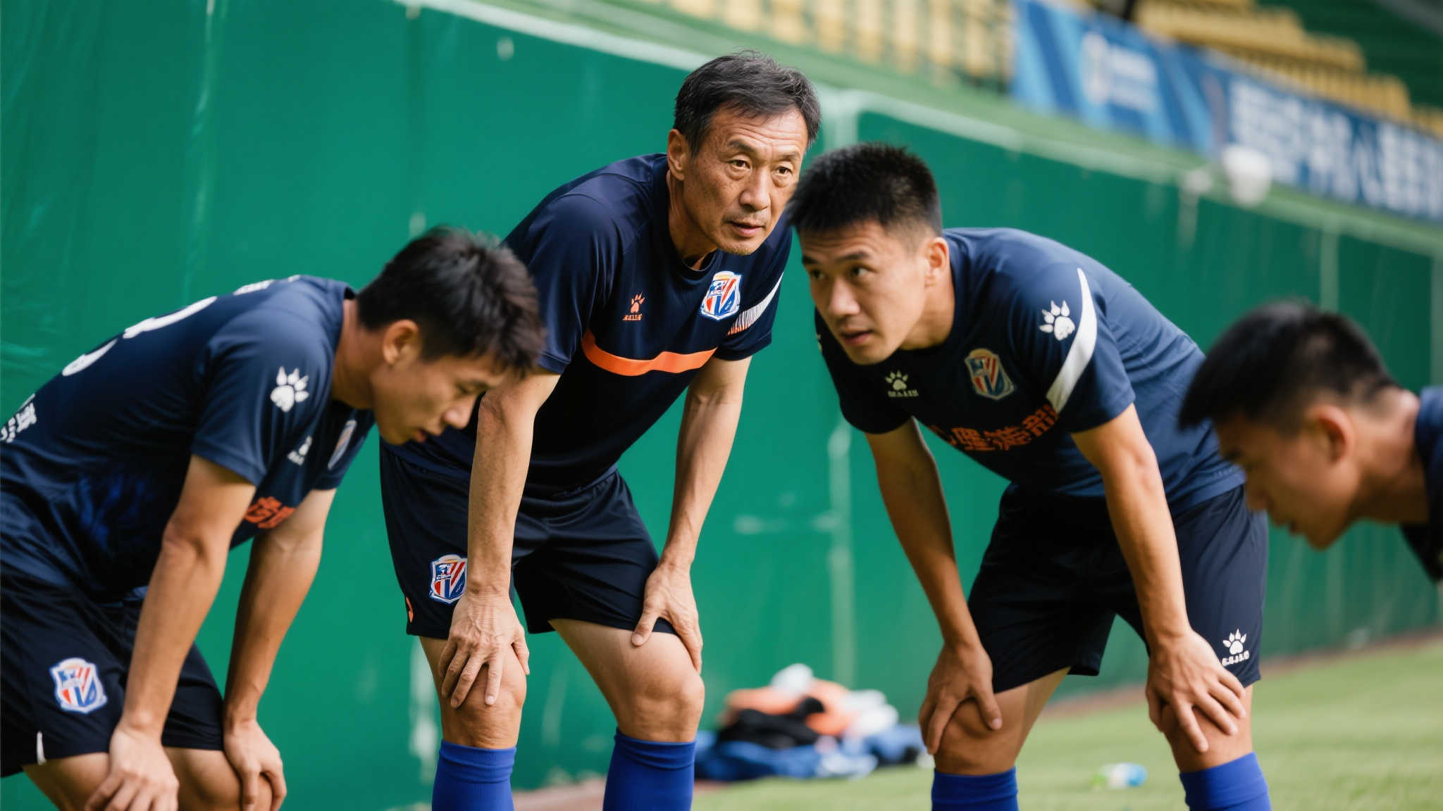 葡媒：曼联考虑激活A费的回购条款，皇马、巴萨也在关注他